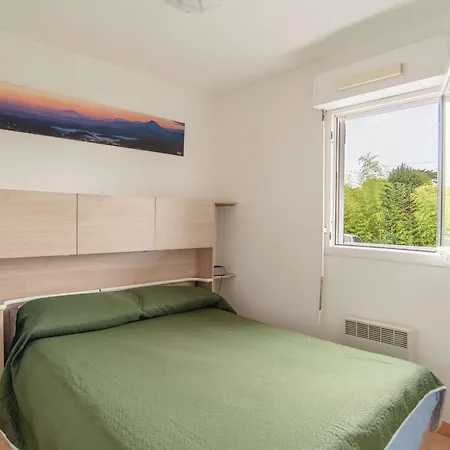 Rénové Avec Terrasse Et Parking à - Fr-1-2-446 Appartamento *